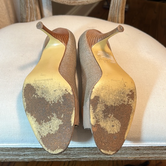 BEVERLY FELDMAN Tan Metallic Embellished Rhinestone Peep Toe Pumps Size 9.5 - Picture 10 of 12